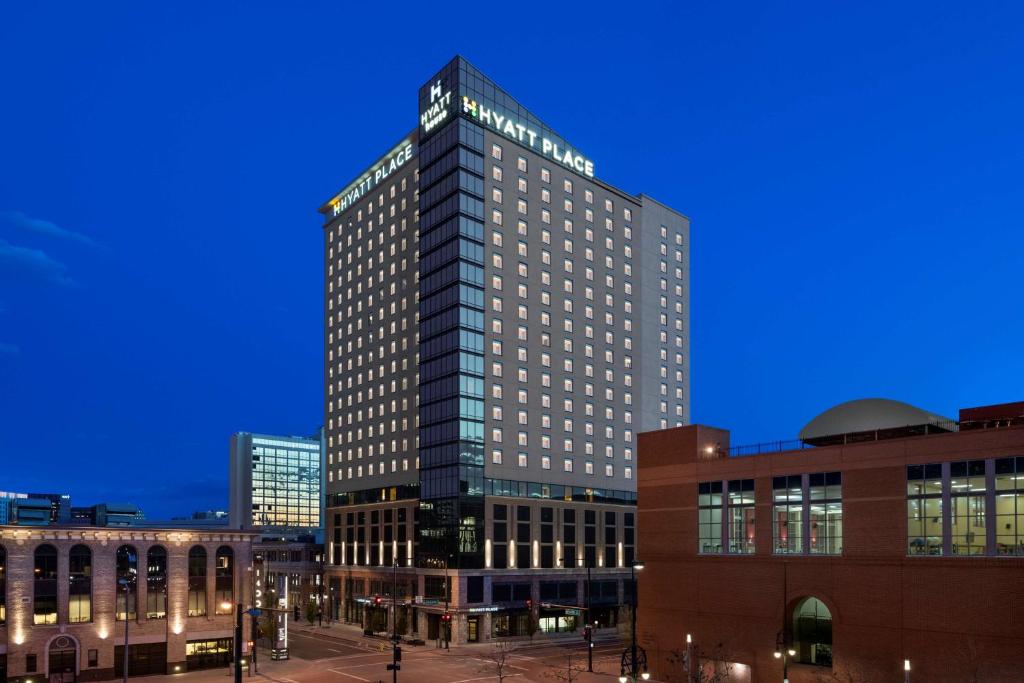 Hyatt Place Denver Downtown Hero Image