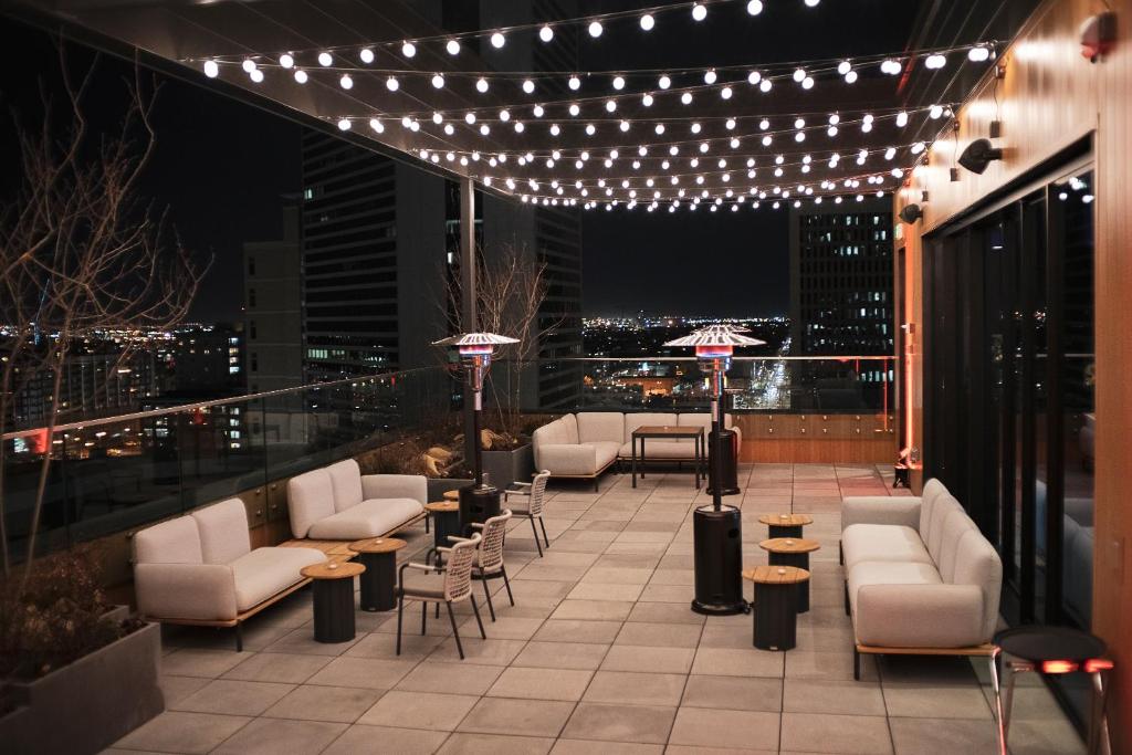 Hyatt Centric Downtown Denver Rooftop restaurant